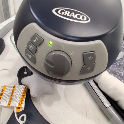 GRACO SIMPLE SWAY LX SWING WITH MULTI-DIRECTION SEAT, 10 SONGS, 5 NATURE SOUNDS, 6 SWING SPEED AND 2 SPEED VIBRATION - GREY - (MODEL: 2143050) image 2