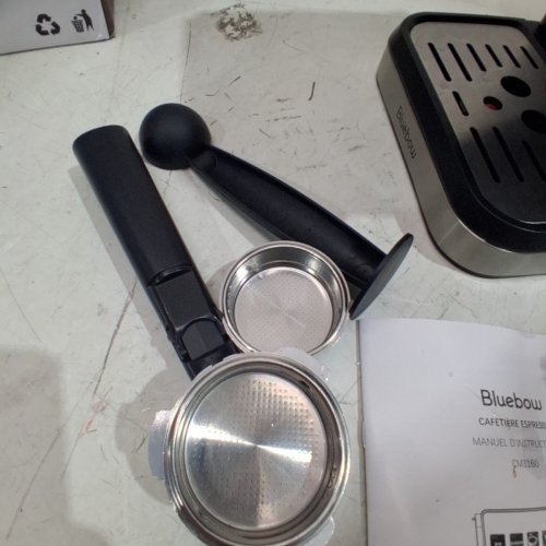 BLUEBOW COFFEE/ESPRESSO MACHINE WITH MILK FROTHER STEAM WAND- 120 V 1050W - BLACK (MODEL: CM3160) image 7