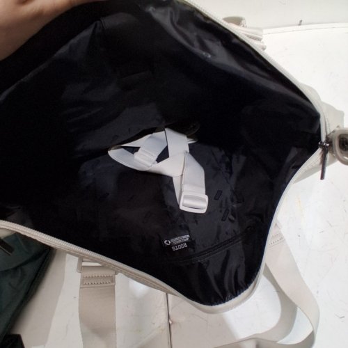 ROOTS OVERNIGHT DUFFLE BAG WITH STRAP - 16" X 10" X 7" - OFF WHITE image 3