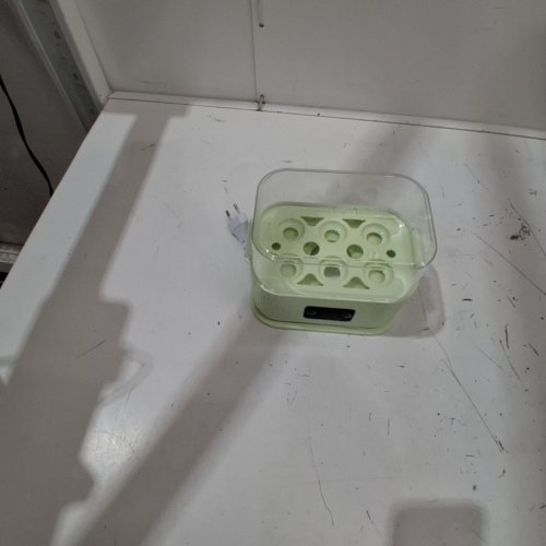 EGG COOKER - HOLDS UP TO 6 EGGS - 220V - GREEN image 3