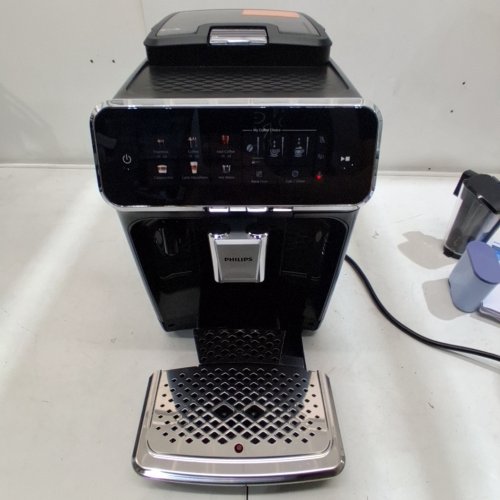 PHILIPS 3300 SERIES FULLY AUTOMATIC ESPRESSO MACHINE WITH LATTEGO MILK SYSTEM AND INTEGRATED GRINDER - GLOSSY BLACK (MODEL:EP3341/50) image 3