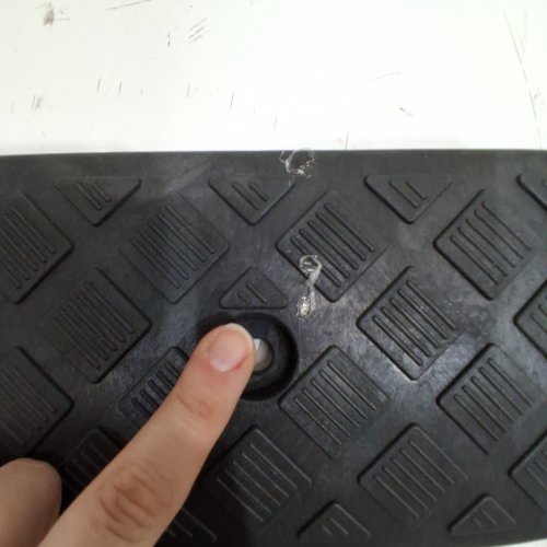 RECTANGULAR ANTI-SLIP STEP PAD - 19.5" X 5.25" - BLACK image 4