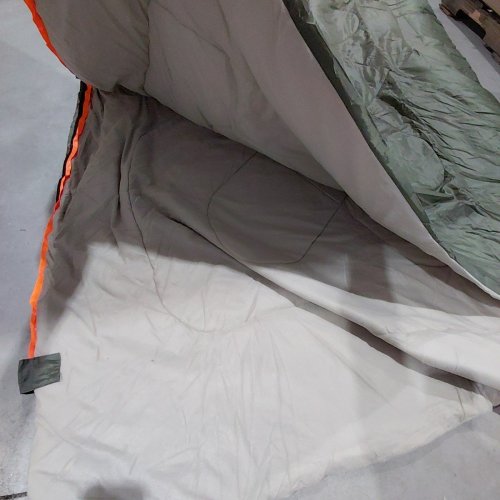AMAZON BASICS COLD WEATHER CAMPING SLEEPING BAG - DOUBLE - GREEN image 3