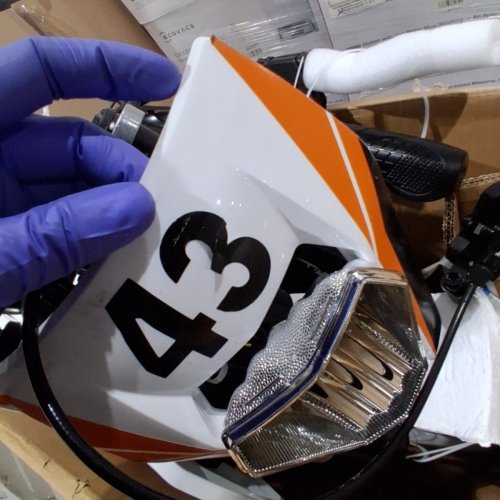 KIDS BLITZSHARK ELECTRIC DIRT BIKE WITH DUAL DISC BRAKES - 36V 650W - WHITE (MODEL: BDM-0938 (SRK-MC20)) image 12