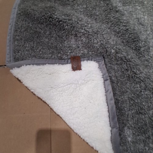 ROOTS HOME SHERPA THROW BLANKET - 50" X 70" - GREY /WHITE (ITEM: 2620482) image 3