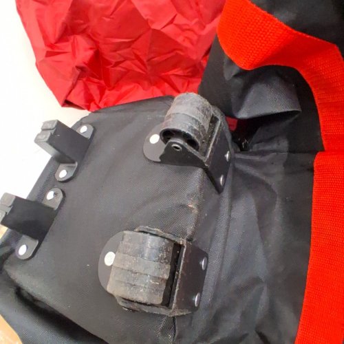 VEVOR POP UP CANOPY WITH CARRY BAG - 10FT X 10FT - RED / SILVER (MODEL: AF5.1) image 5