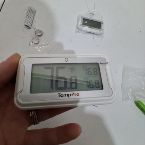 2PK TEMPPRO DIGITAL FRIDGE/FREEZER THERMOMETER - 3 V (MODEL: TP110) image 2