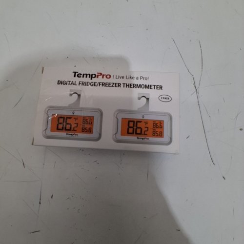 2PK TEMPPRO DIGITAL FRIDGE/FREEZER THERMOMETER - 3 V (MODEL: TP110) image 6