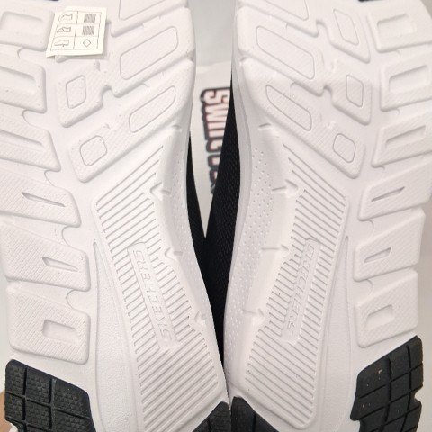 WOMEN'S SKECHERS HANDS FREE SWIFT FIT SLIP ON SNEAKERS - 8 - BLACK / WHITE (STYLE: 179326CS / 2566408) image 3