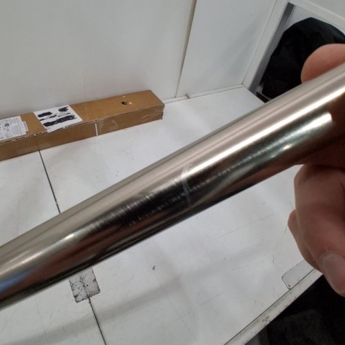 AMAZON BASICS ADJUSTABLE SHOWER CURTAIN TENSION ROD - 42" TO 72" - NICKEL image 4