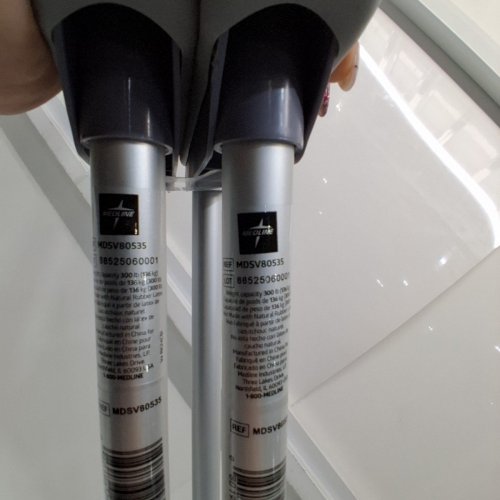 MEDLINE STANDARD ALUMINIUM CRUTCHES FOR ADULTS - SILVER- ( MODEL MDSV80535) image 3