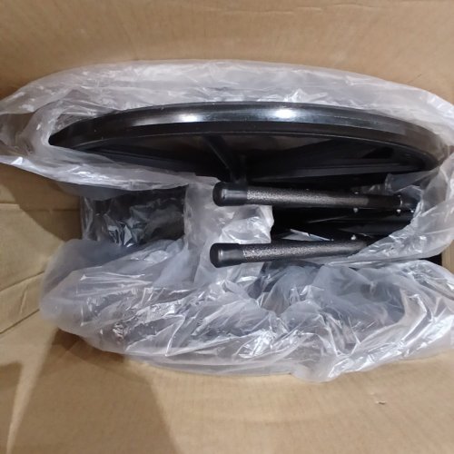 MEDLINE STRONG AND STURDY WHEELCHAIR WITH SWING AWAY LEG RESTS AND 16'' SEAT (MODEL:K1166N22S) image 4