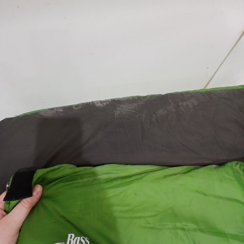 BASS PRO SHOPS HAWKSBILL RECTANGULAR SLEEPING BAG - 75" X 33" - GREEN image 3