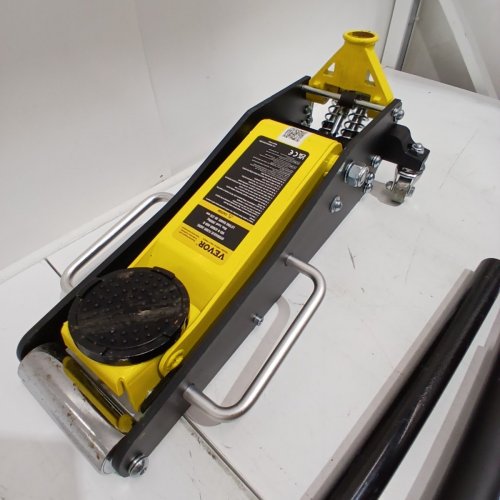 VEVOR LOW PROFILE HYDRAULIC FLOOR JACK WITH DUAL PISTONS - 2-TON CAPACITY - YELLOW/BLACK - (MODEL: WD-B-02000-B00-0) image 4