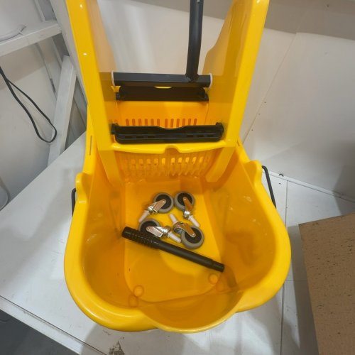 AMAZON BASICS MOP BUCKET AND DOWN PRESS WRINGER - 8.75GAL - YELLOW (MODEL: 361A-1) image 3