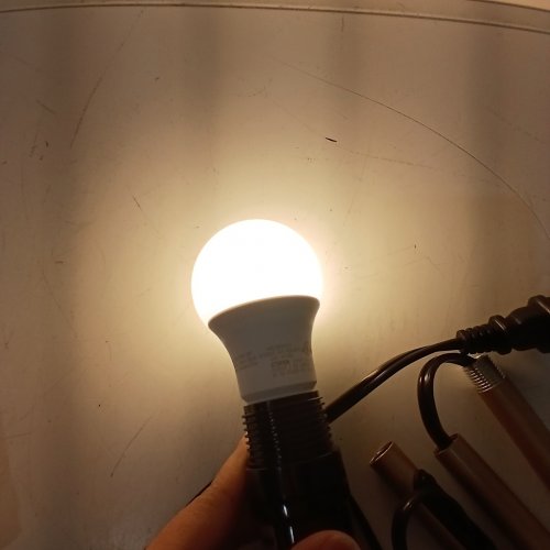 MODERN FLOOR LAMP - GOLD image 2