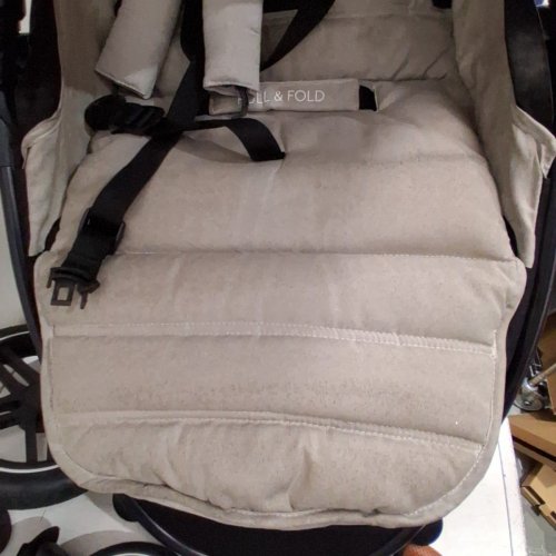 HAUCK UPTOWN DELUXE PUSHCHAIR STROLLER - 55LBS MAX/CAP - BEIGE/BLACK image 3