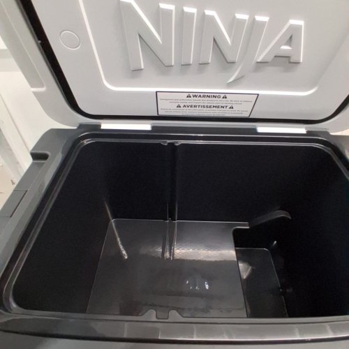 NINJA FROST VAULT WHEELED COOLER WITH DRY ZONE - 45QT - WHITE (MODEL: FB245CWH) image 3