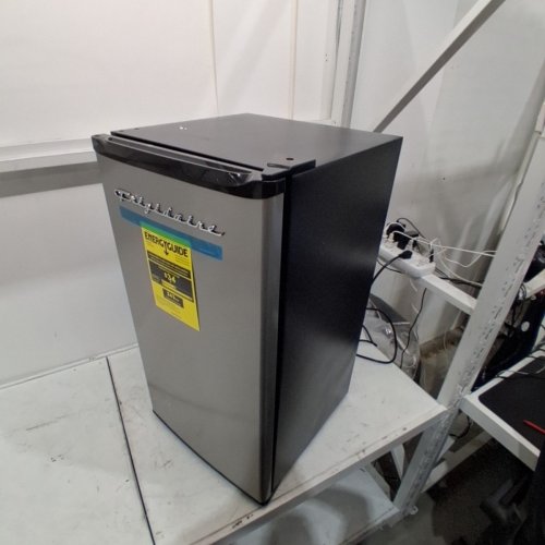 FRIGIDAIRE PLATINUM SERIES COMPACT MINI FRIDGE - 3.2 CU. FT - STAINLESS STEEL (MODEL: EFR323-D-6COM) image 3
