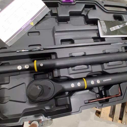 ANPUDS CLICK TORQUE WRENCH DUAL-DIRECTION - 1" DRIVE - 200-1200FT-LBS - BLACK/GOLD image 4