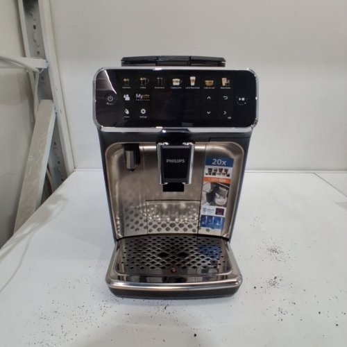 PHILIPS LATTEGO 5400 SERIES FULLY AUTOMATIC DIGITAL ESPRESSO MACHINE WITH BUILT-IN MILK FROTHER & COFFEE GRINDER - BLACK/CHROME (MODEL: EP5447/94) image 3