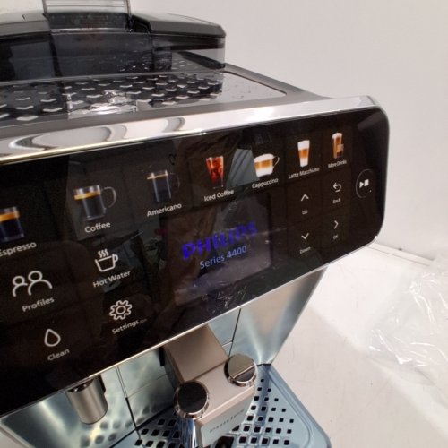 PHILIPS SERIES 4400 LATTEGO ESPRESSO/COFFEE MAKER MACHINE WITH MILK FROTHER & BUILT-IN COFFEE GRINDER - 120V - BLACK/CHROME (MODEL: EP4444) image 2