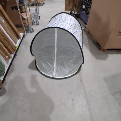 BABY MOOV COLLAPSIBLE FOLDABLE ANTI-UV TENT WITH VELCRO DOOR AND CARRY BAG - 36" X 34" X 39" - UPF 50+ - GREEN & WHITE image 2