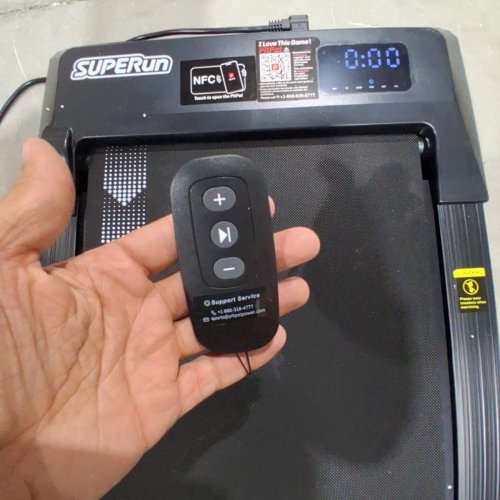 SUPERUN WALKING PAD TREADMILL WITH INCLINE - 3.8MPH - 2.5HP - 300LBS CAP - BLACK (MODEL: BA16-B) image 4