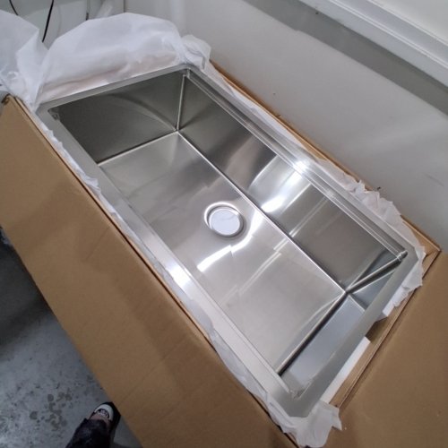 STAINLESS STEEL UNDERMOUNT KITCHEN SINK WORKSTATION - 33" X 19" X 9" - CHERRY/SILVER image 2