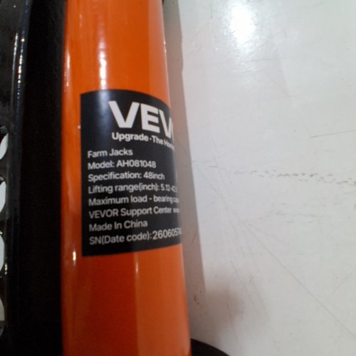 VEVOR HEAVY DUTY RATCHETING OFF ROAD UTILITY HIGH LIFT FARM JACK - 48" - 700LBS - BLACK/ORANGE (MODEL: AH081048) image 3