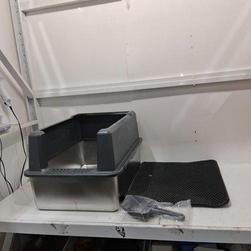 PEMATAR STAINLESS STEEL CAT LITTER BOX WITH LID, MAT AND SCOOP - 16" H - GRAY image 4