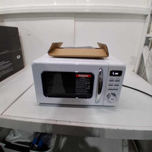 GALANZ RETRO STYLE COUNTERTOP MICROWAVE OVEN - 0.7CU.FT. - WHITE (MODEL: GLCMKZ07WER07) image 3