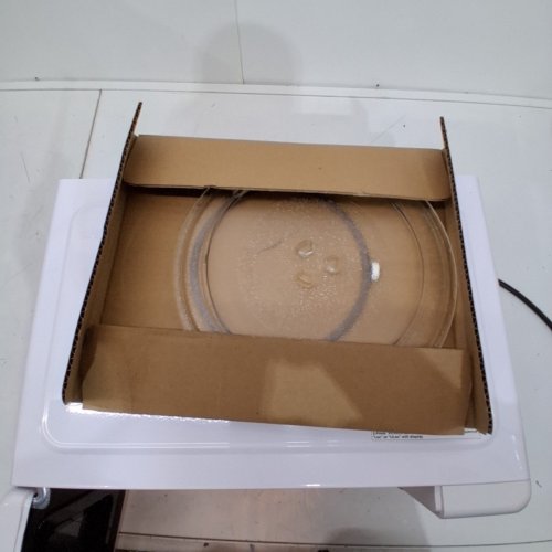 GALANZ RETRO STYLE COUNTERTOP MICROWAVE OVEN - 0.7CU.FT. - WHITE (MODEL: GLCMKZ07WER07) image 4