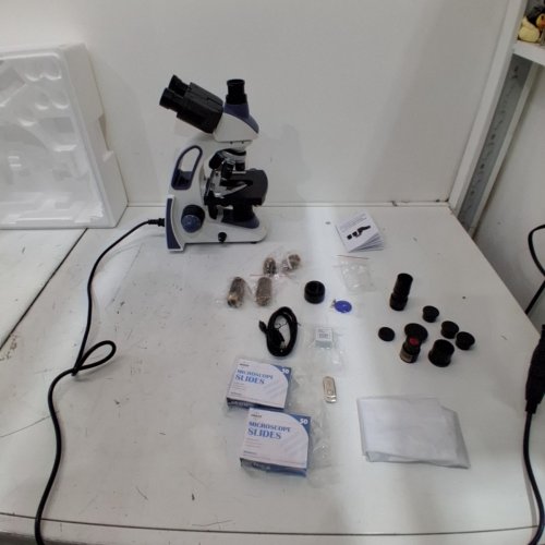 SWIFT 40X TO 2500X COMPOUND LAB MICROSCOPE - DOUBLE LAYER MECHANICAL STAGE - TRINOCULAR - SIEDENTOPF HEAD - WIDE FIELD 10X AND 25X EYEPIECES - WHITE/BLUE (MODEL: SW380T) image 4