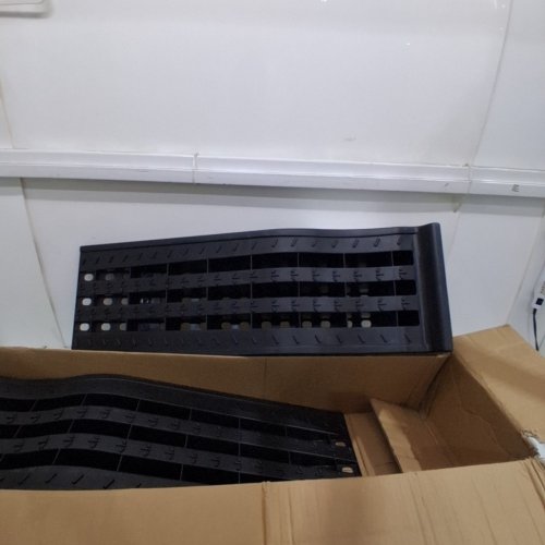 2PK AMAZON BASICS AUTOMOTIVE LOADING RAMP - 6500LB MAX - BLACK - (MODEL:TD090343) image 4
