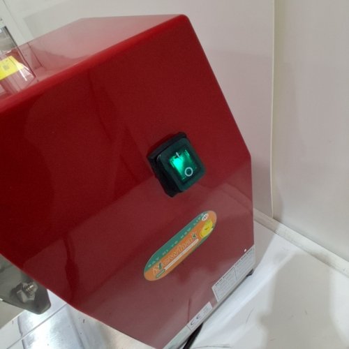 COMMERCIAL MEAT CUTTING MACHINE WITH 2.5MM BLADE 850W - RED (MODEL: DQ-90) image 2