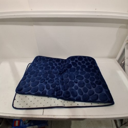NON SLIP MEMORY FOAM BATH MAT - 23"X70" - NAVY image 2