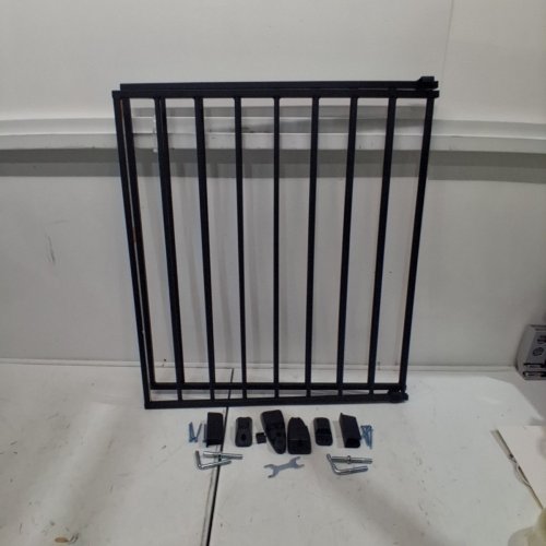 SAFETY FIRST TOP OF THE STAIRS EXPANDABLE METAL BABY GATE - 27" - 42" X 28" - BLACK (MODEL: GA090CBLKF2) image 2