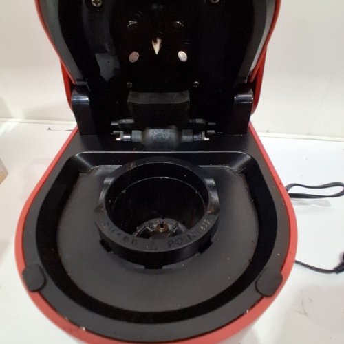 KEURIG K-SLIM SINGLE SERVE COFFEE MAKER - RED (MODEL: K900) image 4