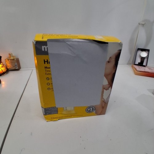 MEDELA MANUAL HARMONY BREAST PUMP - YELLOW image 4