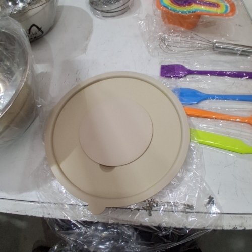 30PC TOYTEXX MIXING BOWL SET - BOWLS, LIDS, MEASURING CUPS, GRATERS, SPATULAS - MULTICOLOUR image 7