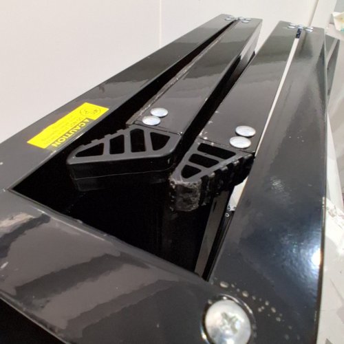 FOLDING NONSLIP OXFORD PET DOG AND CAT RAMP FOR MEDIUM TO LARGE DOGS - 63" X 17" - BLACK - 250LB MAX (MODEL: 160*44) image 3