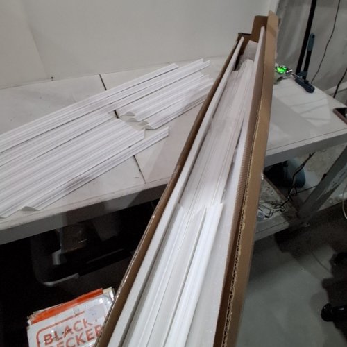 STICKGOO 6-FRAME PEEL AND STICK PRE-CUT WALL MOLDING KIT - WHITE (MODEL:JX88-W) image 3