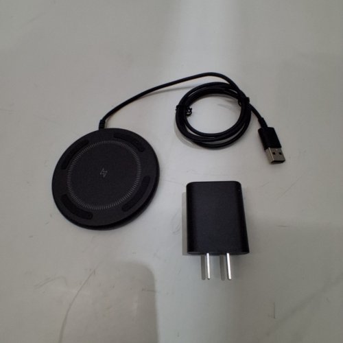 DEALWORTHY QI WIRELESS CHARGING PAD WITH ADAPTER - 10W - BLACK image 3