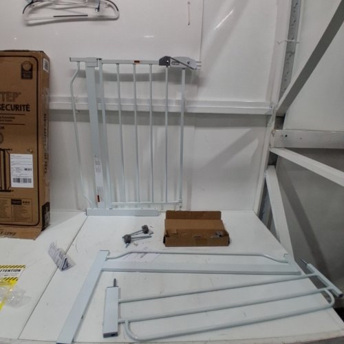 REGALO EASY-STEP METAL WALK-THROUGH SAFETY GATE - 30" X 29'' - 38.5'' - WHITE (MODEL: 1160DS) image 2