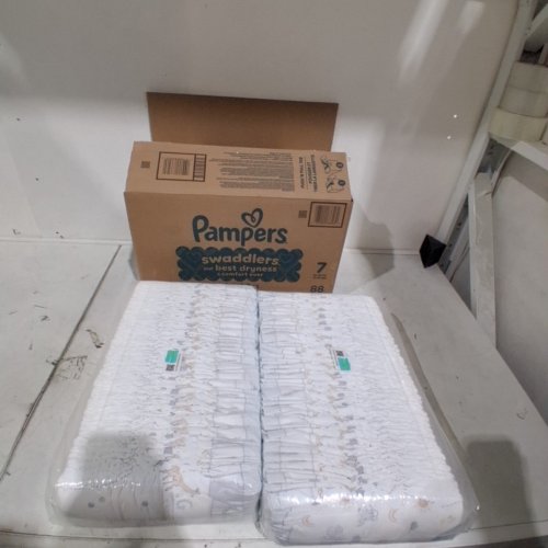 88PK PAMPERS SWADDLERS DISPOSABLE BABY DIAPERS - SIZE 7 - MULTICOLOURED image 2