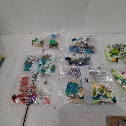 817PC LEGO DISNEY PRINCESS DISNEY PRINCESS MARKET ADVENTURE - (MODEL:43246 ) image 3