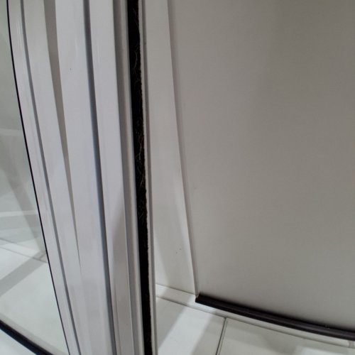 HAKUNA ADJUSTABLE PETS GLASS PATIO PET DOOR FOR SLIDING DOORS - 77.2” – 83.5” - WHITE (MODEL: 5077) image 4
