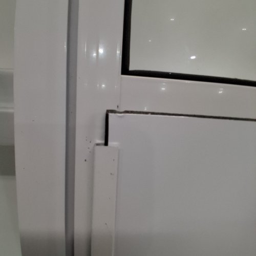 HAKUNA ADJUSTABLE PETS GLASS PATIO PET DOOR FOR SLIDING DOORS - 77.2” – 83.5” - WHITE (MODEL: 5077) image 5