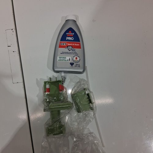 BISSELL LITTLE GREEN PORTABLE CARPET CLEANER WITH STAIN BRUSH TOOL- GREEN (MODEL: 1400-Y) image 3